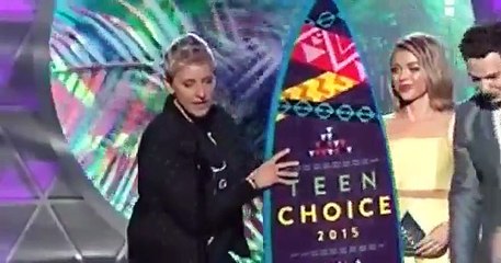 Teen Choice Awards: Ellen DeGeneres dio emotivo discurso al ganar