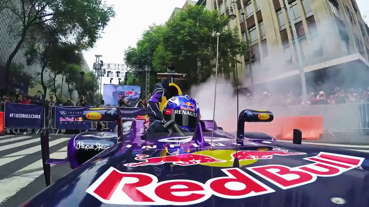 La parade de l'équipe Red Bull Racing à Mexico City
