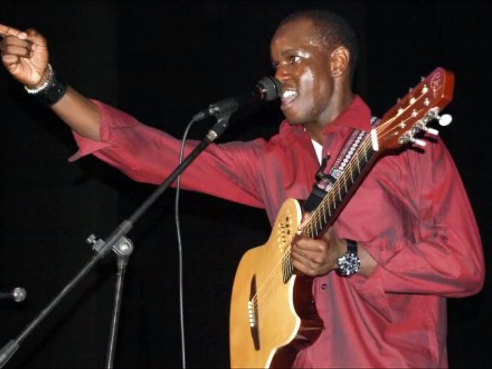 Sam Mtukudzi - Famba Zvakanaka