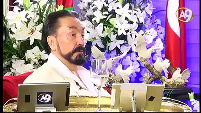 Peygamberimiz (sav) zamanında da bağnazlar kadınların mescitlere gelişini engellemeye çalıştılar