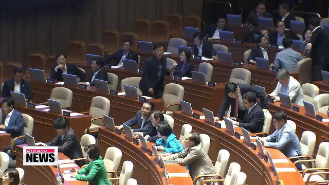 Lotte's shareholders back Shin Dong-bin at pivotal meeting