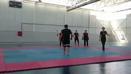 girls self-defense (guerreras de cabaňas)2