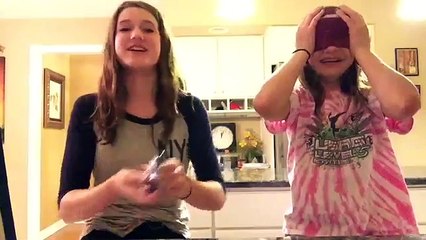 "what`s in my mouth?" challenge- maddie and ava