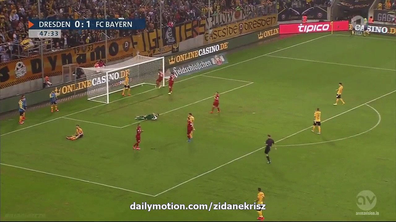 0-2 Arturo Vidal Amazing Goal _ Dynamo Dresden v. FC Bayern München 17.08.2015 HD