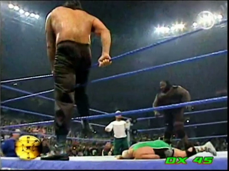 Fou rire mythique de Christophe Agius dans le coffre à catch (22 Mai 2010)
