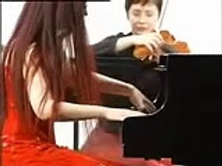 13-years old Cassandra Wyss plays Bach f-minor concerto - second and first movement