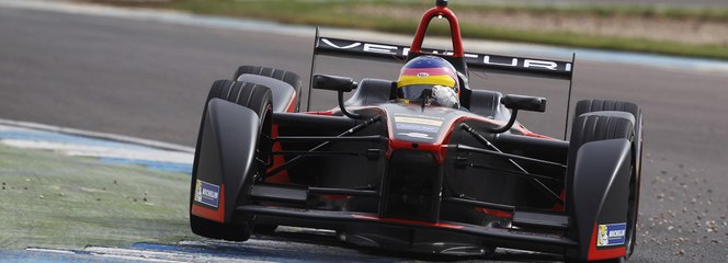 Inside track Donington test 1