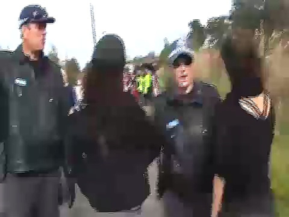 Climate Camp - grabby cops