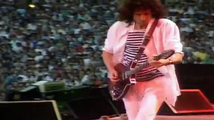 Queen Live At Wembley - Tie Your Mother Down