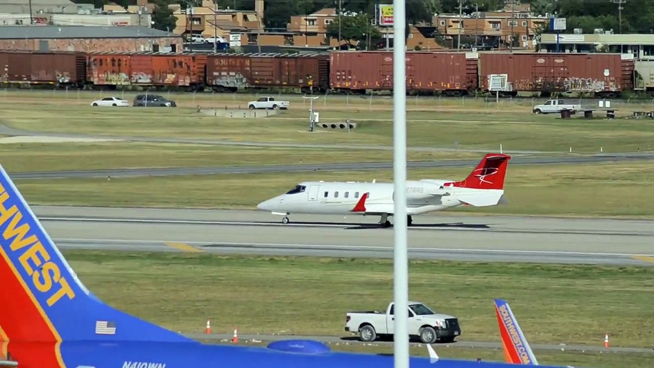 Plane Spotting - San Antonio International