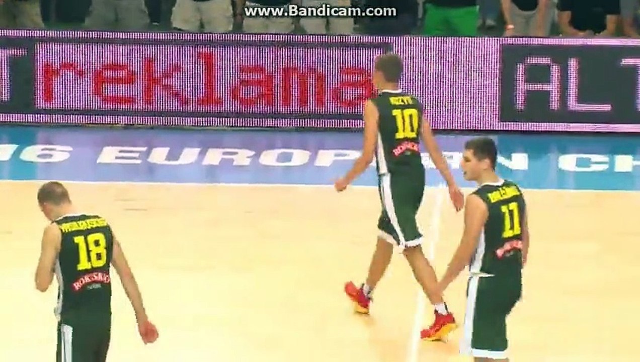 Slavlje bh. kadeta nakon osvojenog zlata, duel Muse sa sudijom