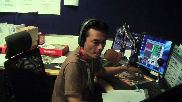SINAR PAGI 2 MAC 2011 DITEGUR KERANA BERDENGKUR