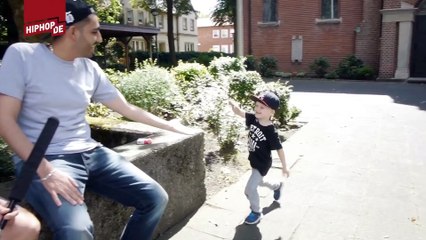 "Il n'y a que des enfants" : la réponse parfaite d'un garçon de quatre ans à une question sur les migrants