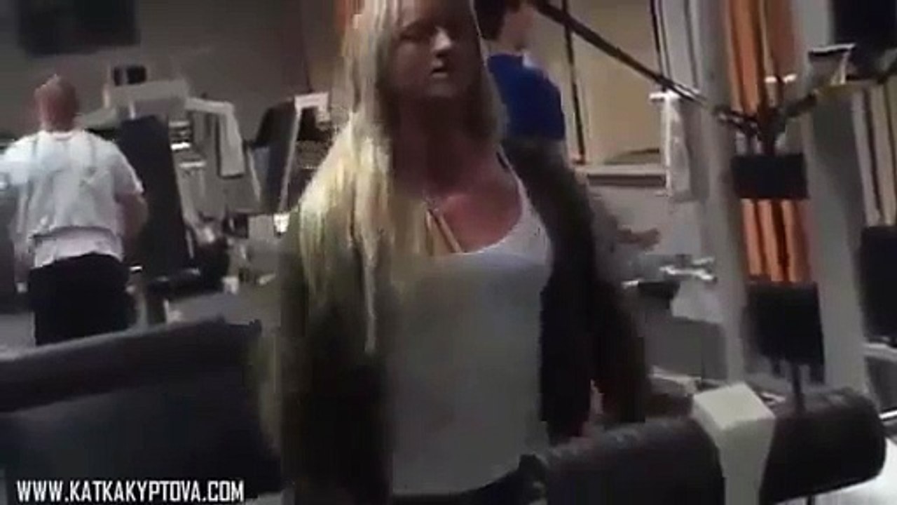 KATKA KYPTOVA BICEPS Female Bodybuilding big Muscle