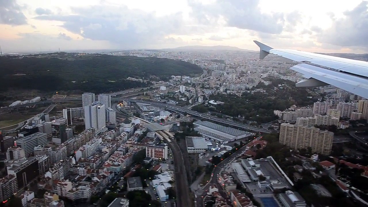 TAP Portugal Airbus A320 Landing at Lisbon Airport