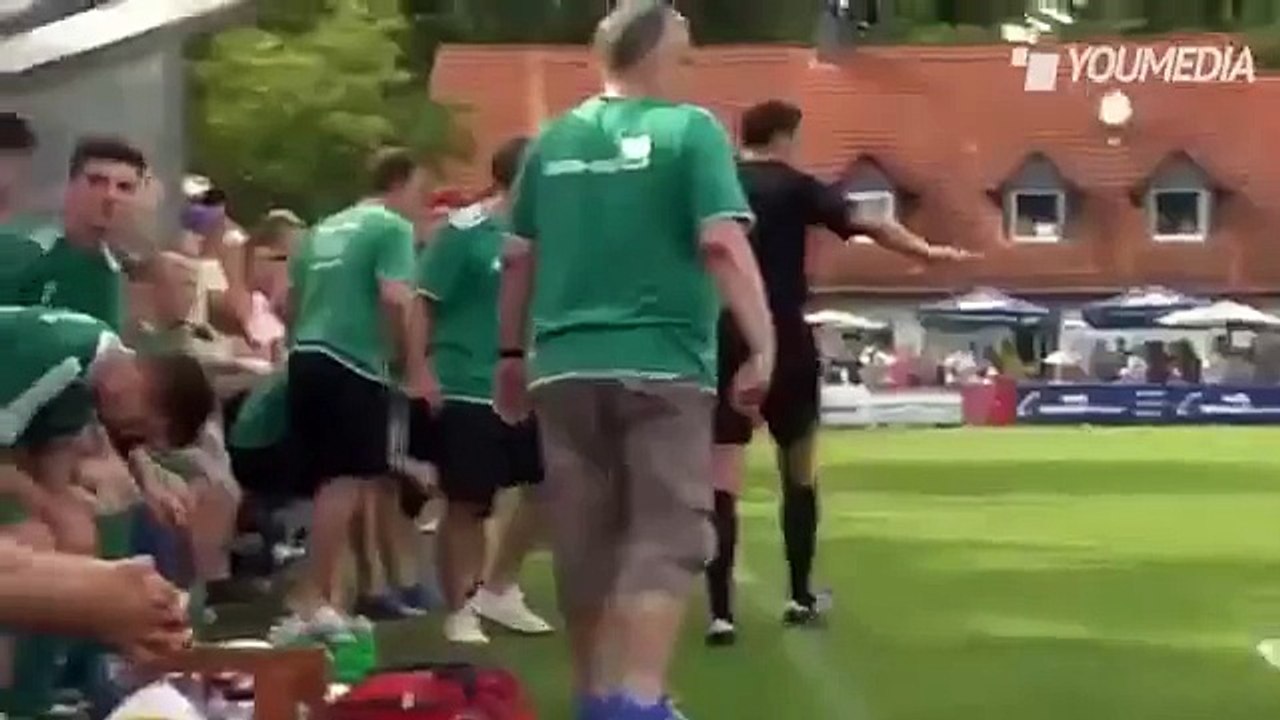 La simulazione più incredibile che c'è durante una partita di calcio amatoriale