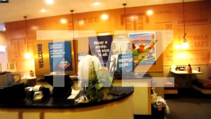 JUSTIN BIEBER IS GAY!?