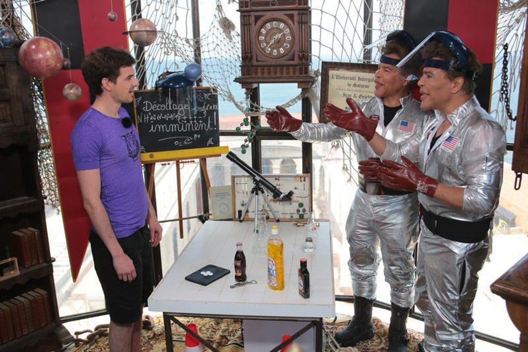 Fou rire des Frères Bogdanoff - ZAPPING PEOPLE DU 17/08/2015