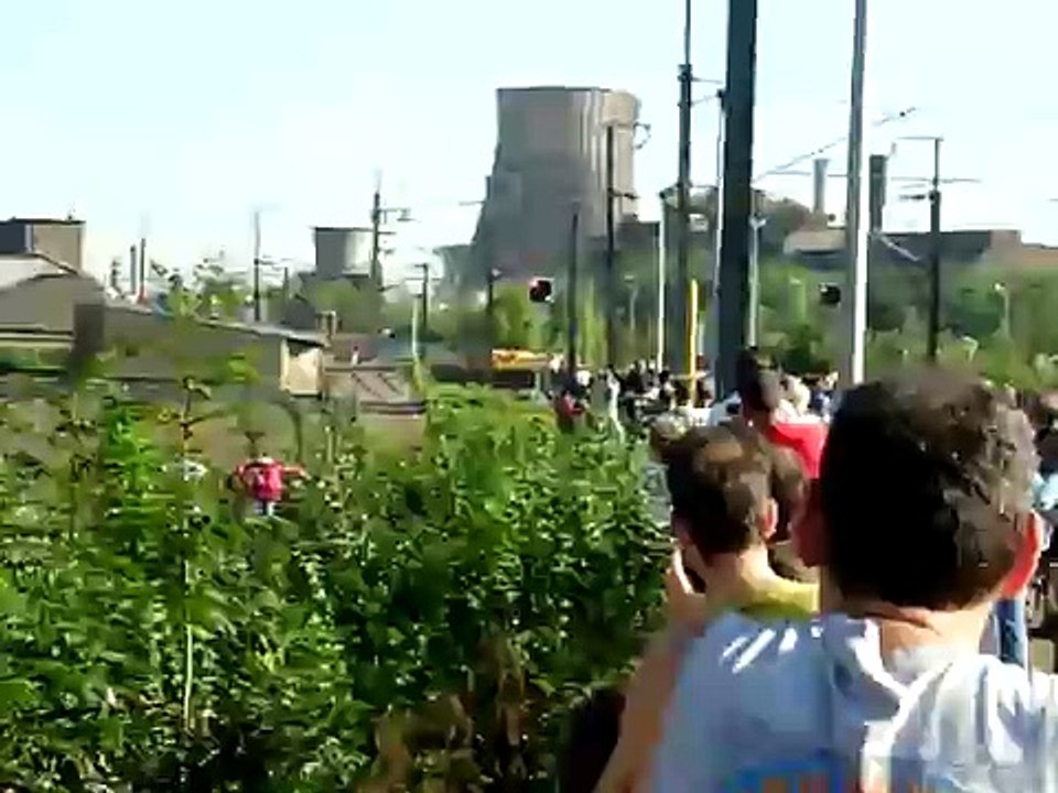 implosion tour d'arbed differdange