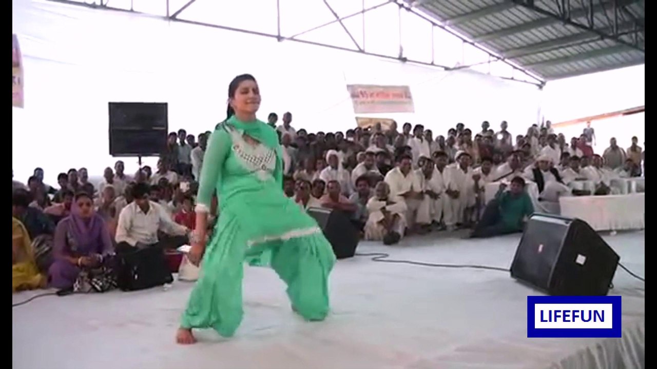 Sapna Open Air Dance || Local Mujra