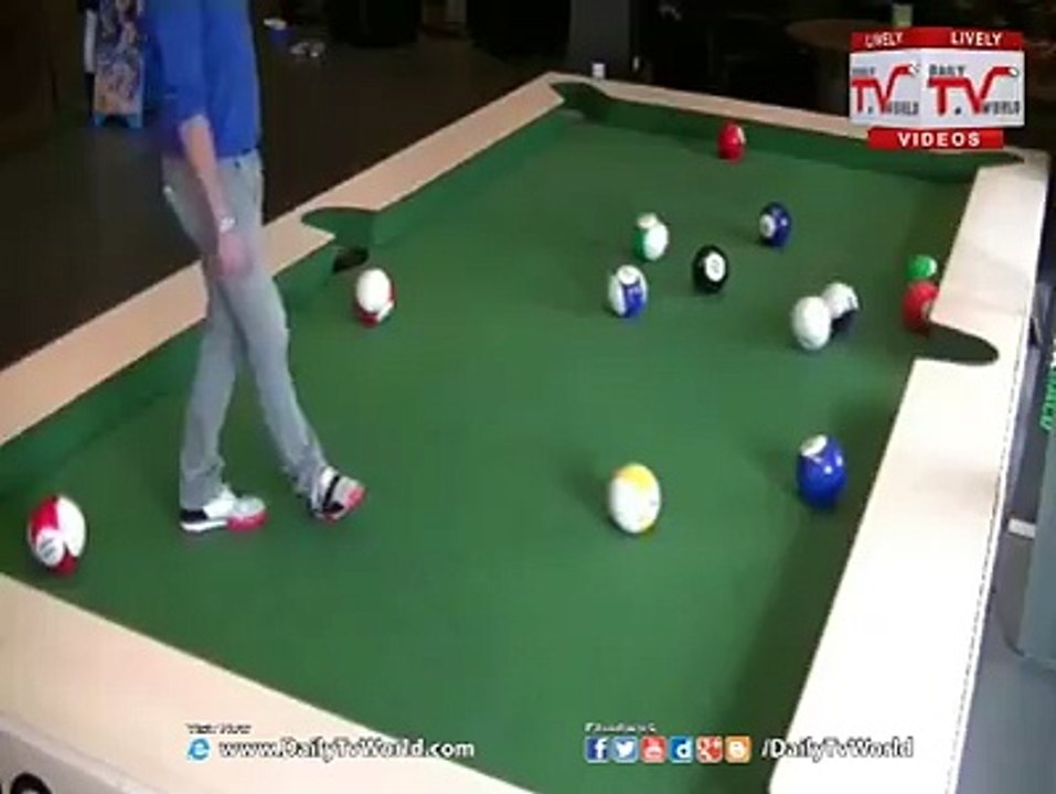 Amazing Foot Snooker