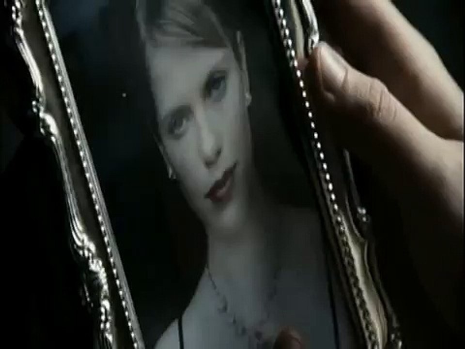 Restraint --Travis Fimmel -2