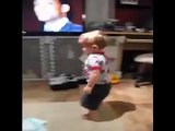 Funny dancing baby   Малыш зажигает