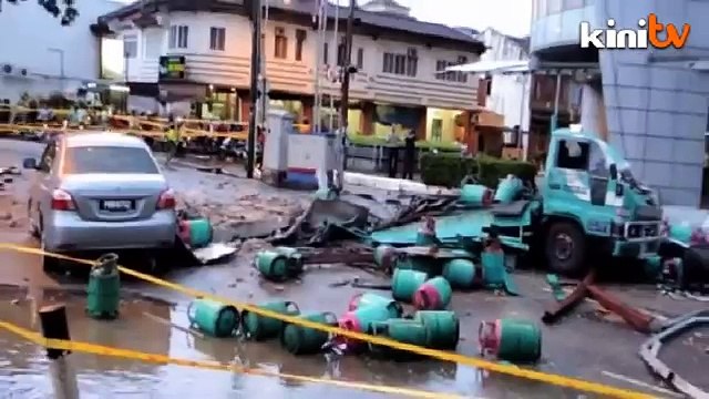 Gale knocks down Penang Umno HQ antenna