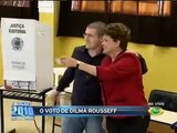 Dilma Rousseff vota em Porto Alegre ao lado de Tarso Genro