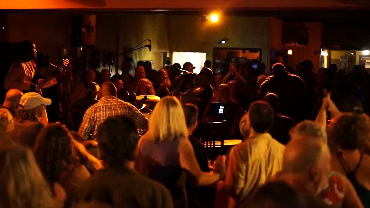Sekouba Bambino at the Red Bike on Vashon Island #3- 8-16-15