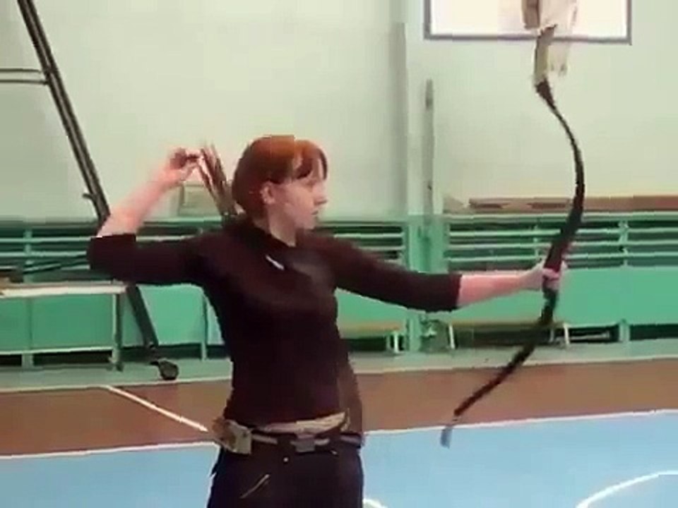 Archery Girl Fast Shooting