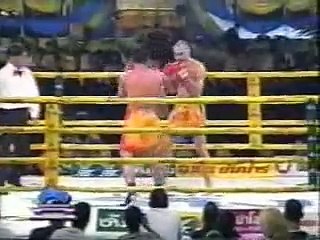 Sakmongkol vs Perry Ubeda