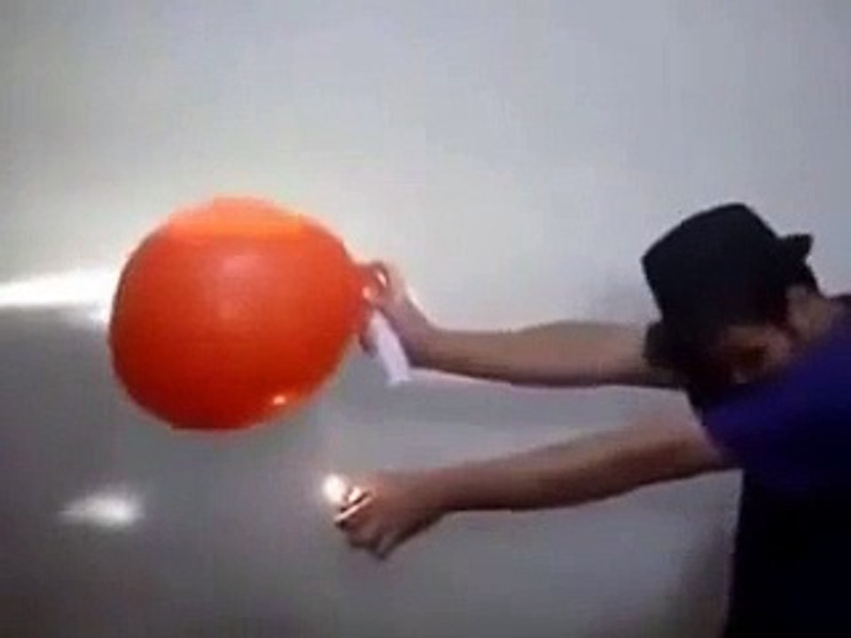 Balon şişirirken havaya uçmak
