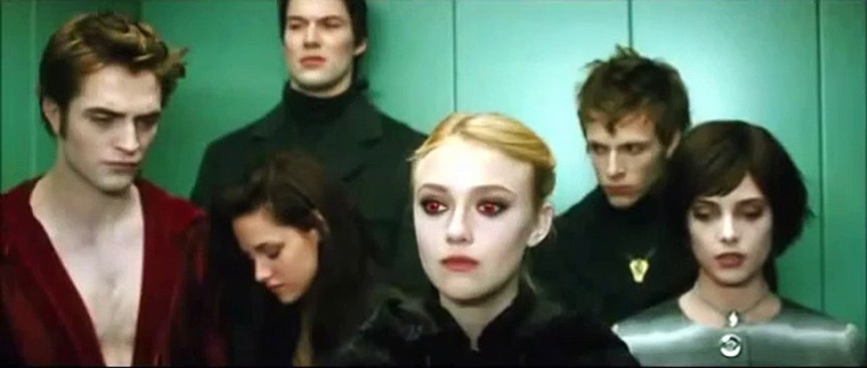 КАК МЫ ЗАСТРЯЛИ В ЛИФТЕ :))) (сумерки)