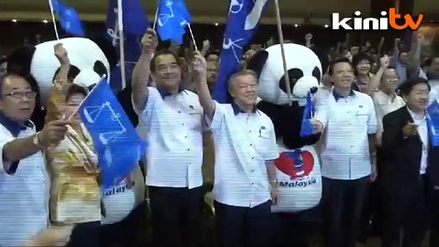 Chua Soi Lek slams 'criminal' MCA veterans