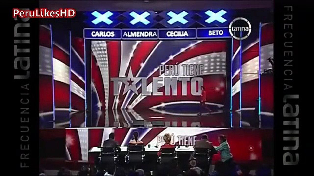 Joven hace llorar al jurado con su increible voz [14-07-13] Peru Tiene Talento Segunda Temporada