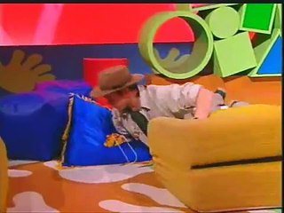 Hi-5 Nathan pyramid climber