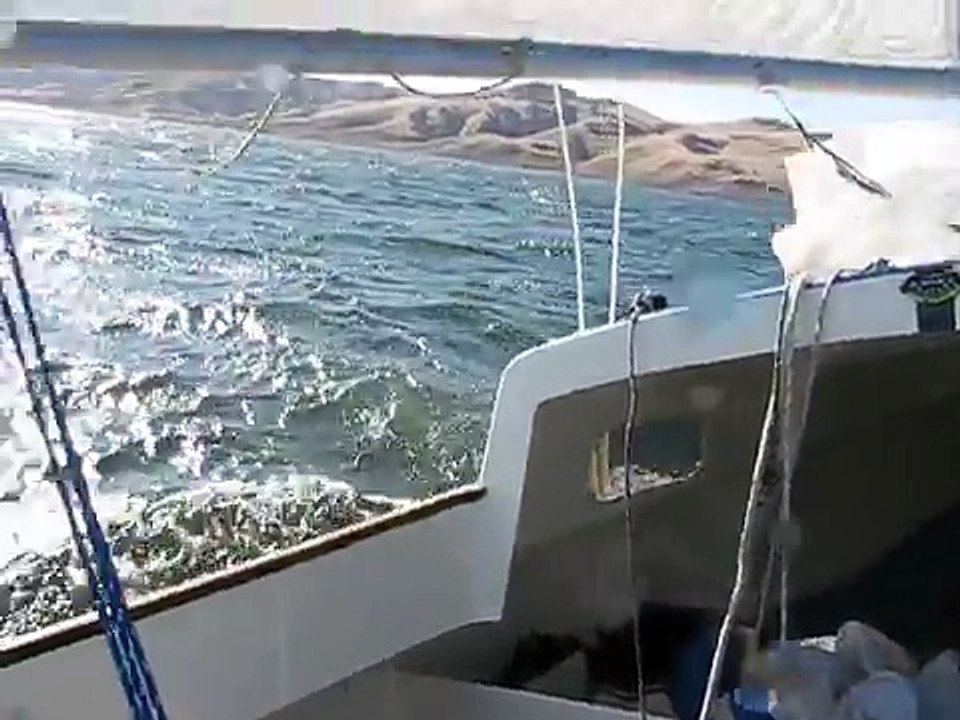 Sailing on a 19' Oday Mariner with 20 mph winds