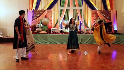 Girl Side or Boy's Side Mehndi Performance 2015