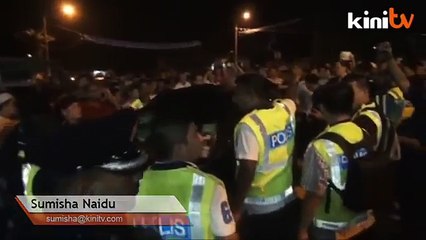 Violence breaks out at polling centres on election day