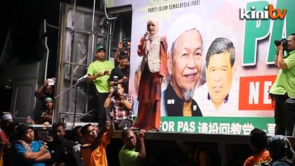 Unexpected large crowd at Nik Aziz Putrajaya ceramah