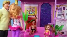 Elsa Steals Shoes Anna Disney Frozen DisneyCarToys Play Doh Ice Cube Surprise