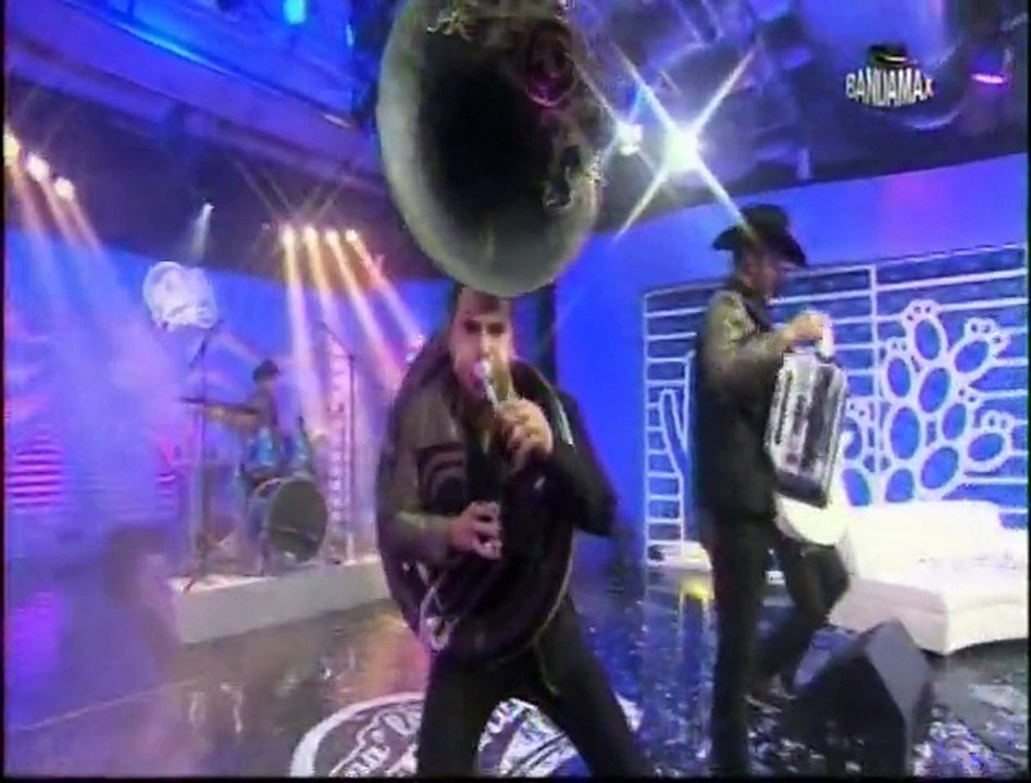 Calibre 50  Parte 1 En Vivo Pa La Banda Night Show 2015