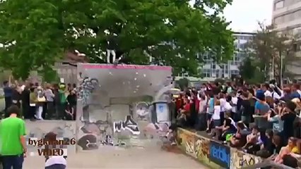 Funny Videos Of People falling 2013 hahahah