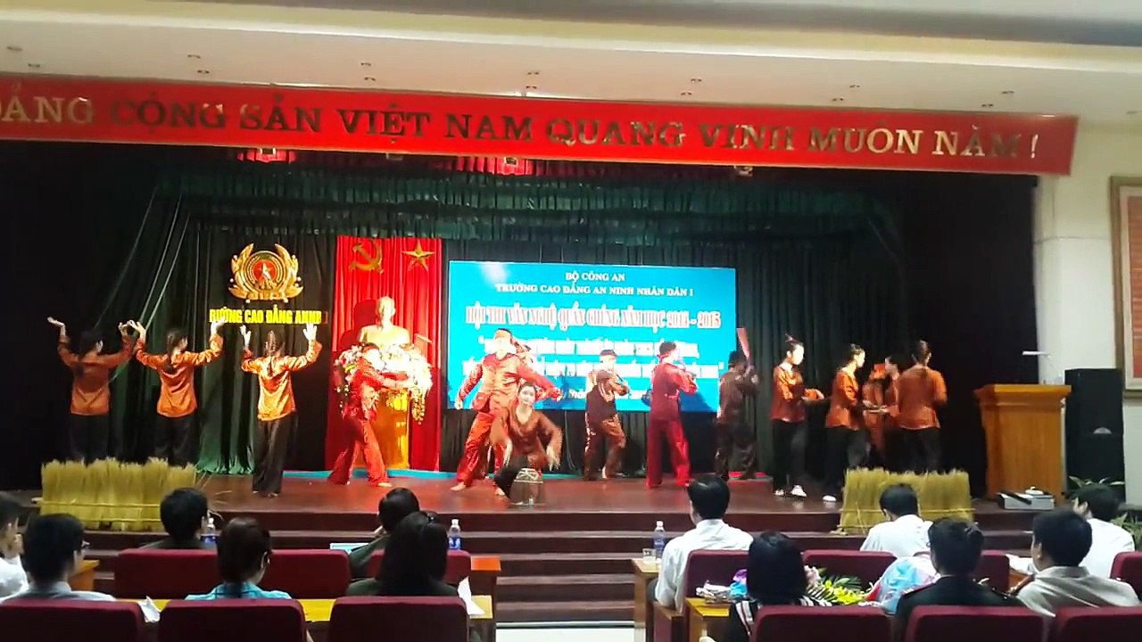Tiết mục nhạc kịch: Việt Nam chiến tranh và hòa bình K1&C4k45S