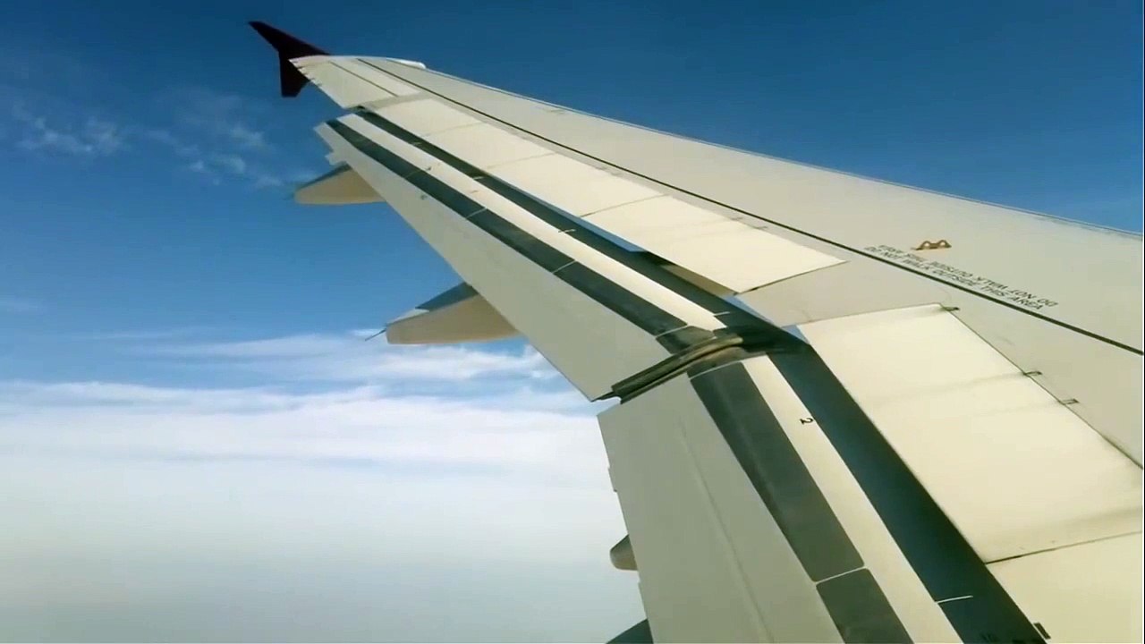 Qatar Airways A320 landing at Doha