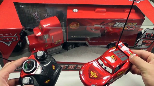 2 RC Pixar Cars MACK TRUCK & LIGHTNING MCQUEEN Disney Pixar RC cars