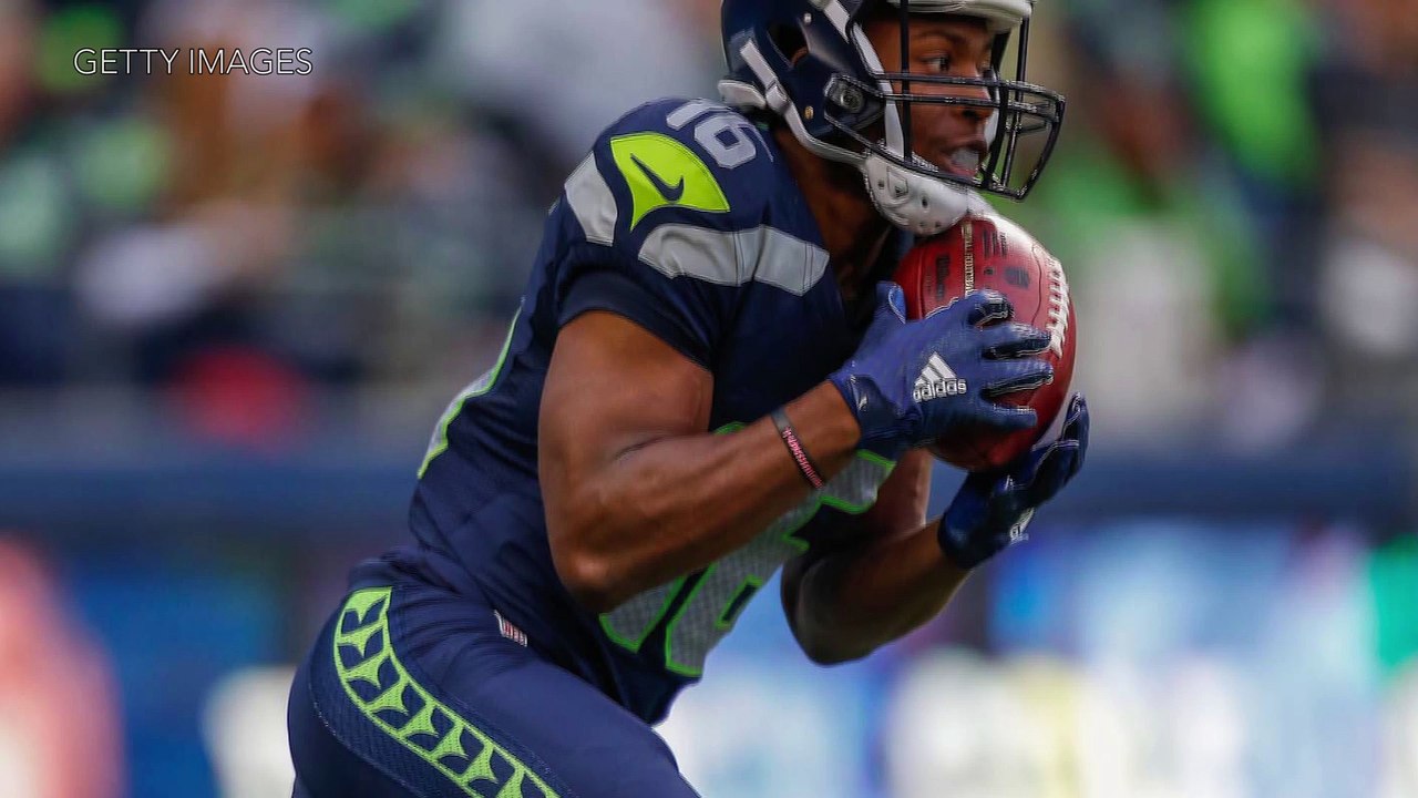 Pete Carroll Gets Wiped out by Referee While Celebrating