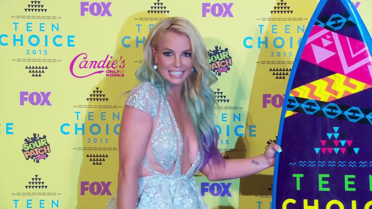 Britney Spears y las mejores vestidas en los Teen Choice Awards