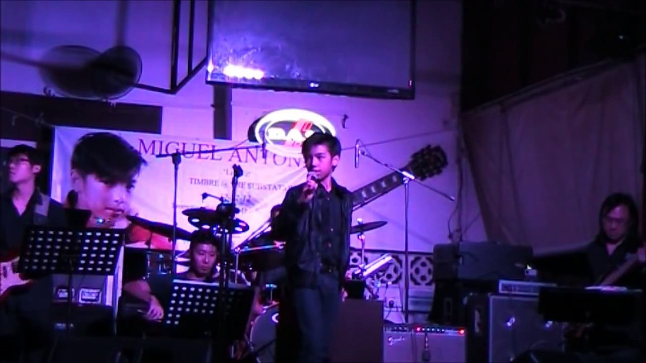 Gun's and Roses-Sweet Child O' Mine cover by Miguel Antonio